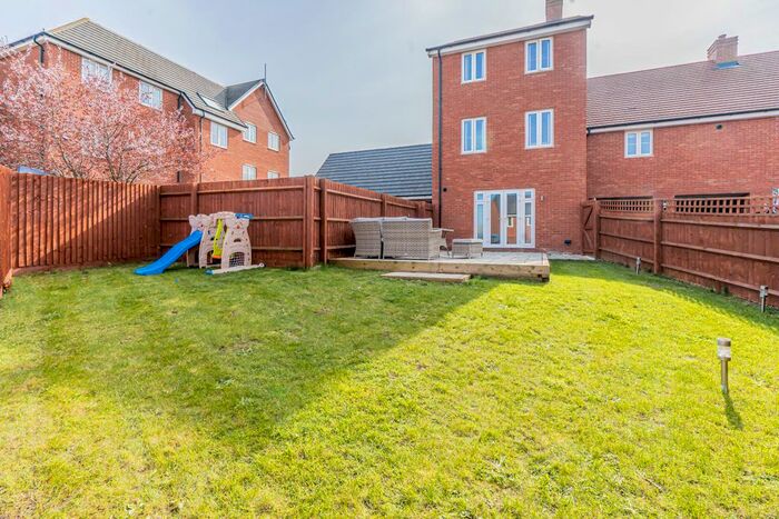 4 Bedroom Terraced House To Rent In St. Lucia Crescent, Newton Leys, Milton Keynes, Buckinghamshire, MK3