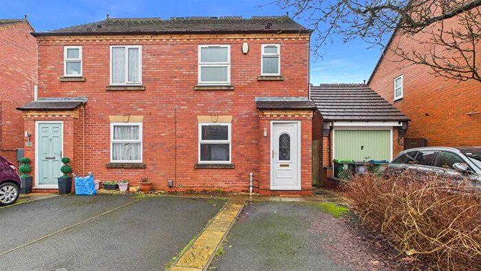 2 Bedroom Semi Detached House For Sale In Woodhouse Way, B64