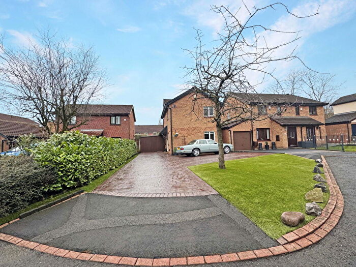 3 Bedroom Detached House For Sale In Deepdale Close, Reddish, SK5