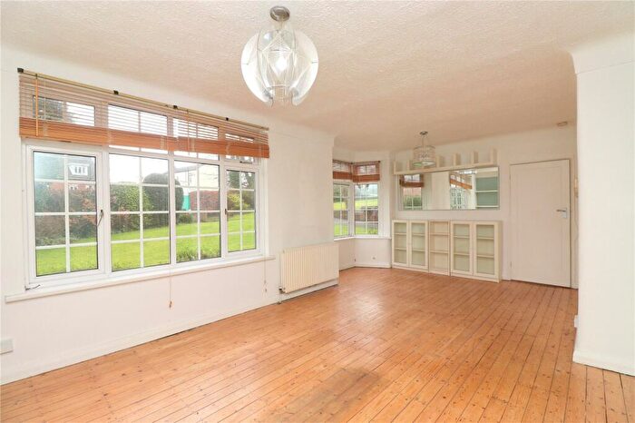 2 Bedroom Apartment For Sale In Victoria Gardens, Oxton, Wirral, CH43