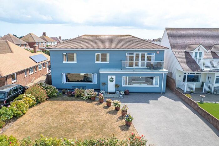 4 Bedroom Detached House For Sale In Royal Esplanade, Margate, CT9