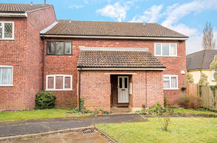 1 Bedroom Flat To Rent In Mallard Way, Northwood, HA6