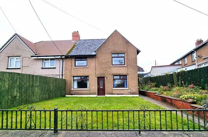 3 Bedroom Semi-Detached House For Sale In Gelliwen Street, Penybryn, Hengoed, CF82
