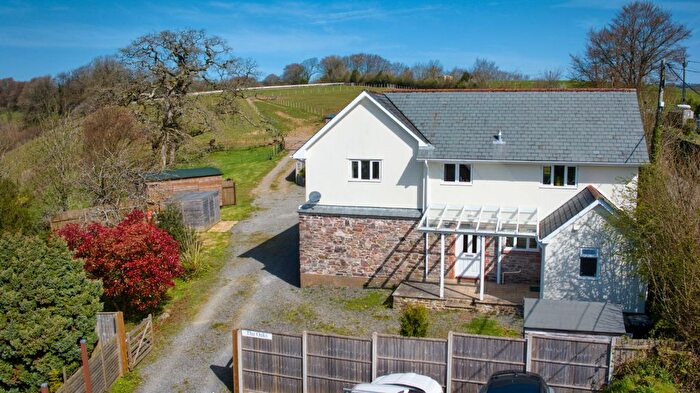 4 Bedroom Detached House For Sale In The Oaks, Brayford, EX32