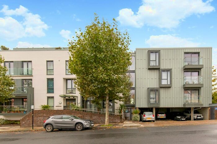 2 Bedroom Flat To Rent In Montefiore Road, Hove, BN3