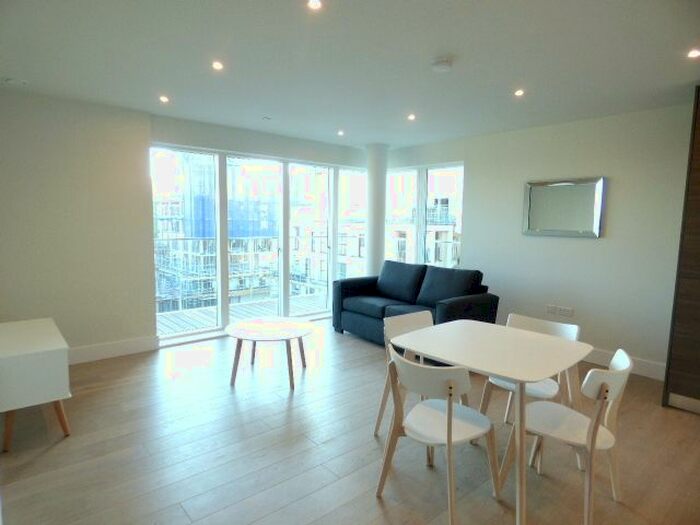 2 Bedroom Flat To Rent In Hopgood Tower, Kidbrooke, SE3