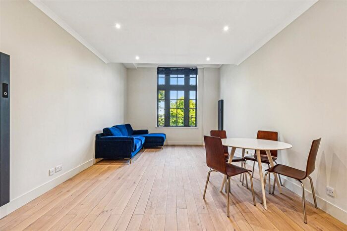 1 Bedroom Flat To Rent In Devonhurst Place, Heathfield Terrace, London, W4