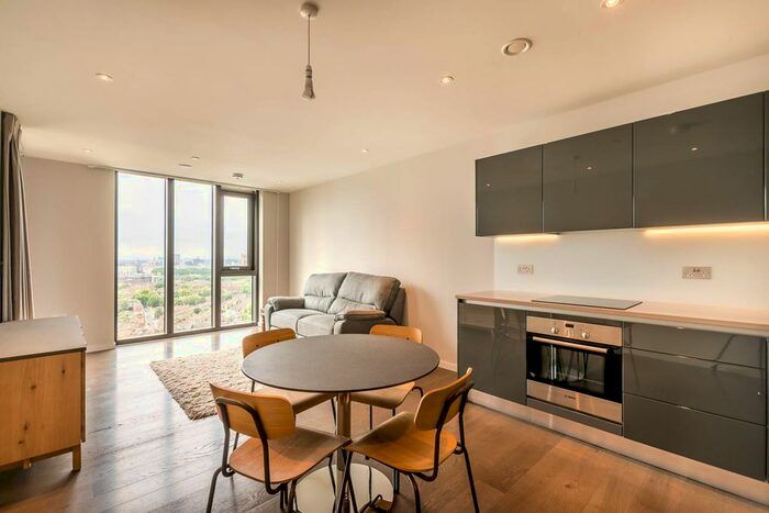 1 Bedroom Flat To Rent In St Gabriel Walk, Elephant And Castle, London, SE1