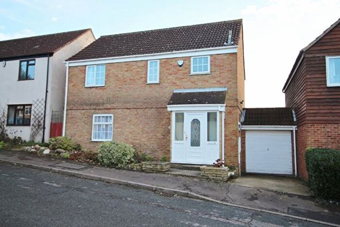 4 Bedroom Detached House To Rent In Tilmans Mead, Farningham, Dartford, DA4