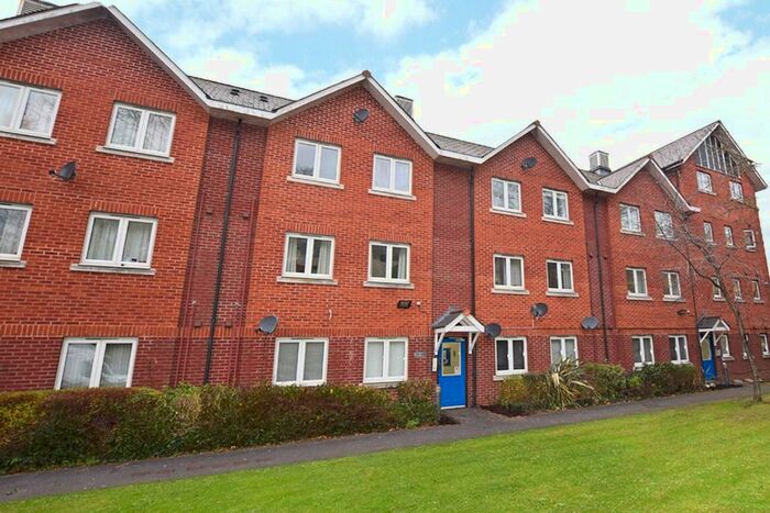 1 Bedroom Flat To Rent In Tudor Street, Exeter, Devon, EX4