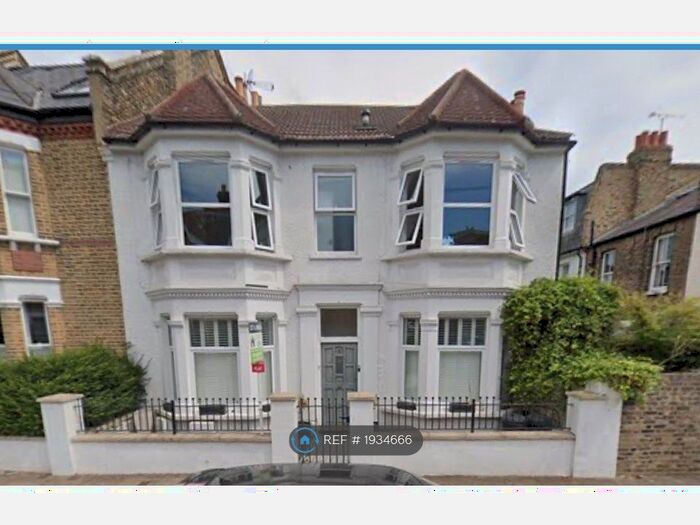 2 Bedroom End Of Terrace House To Rent In Jephtha Road, London, SW18