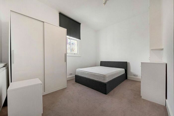 2 Bedroom Flat To Rent In Old Church Street, Chelsea, London, SW3