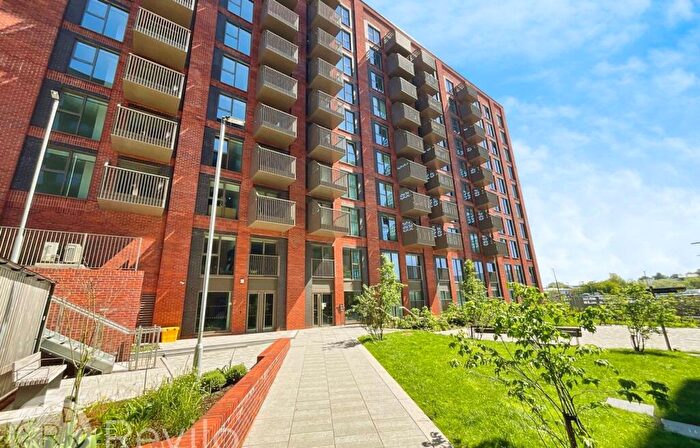 Studio To Rent In New Baillie Street, Rochdale, OL16