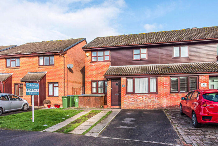 3 Bedroom Semi Detached House For Sale In Poppy Close, Locks Heath, Southampton, SO31