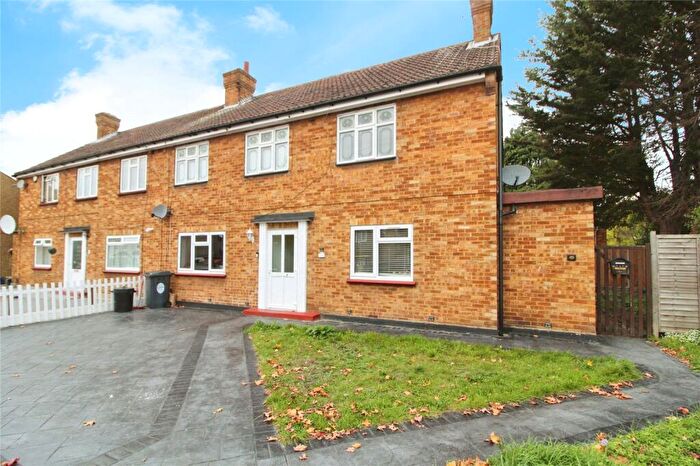 2 Bedroom Maisonette To Rent In Claremont Road, Hornchurch, RM11