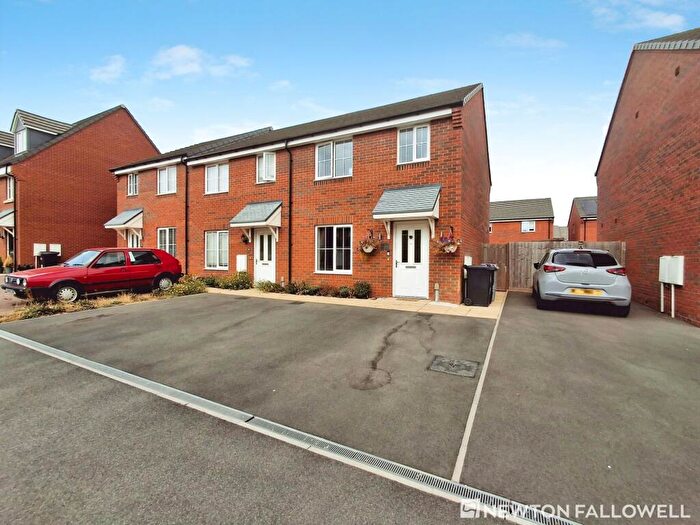 3 Bedroom End Of Terrace House For Sale In Spa Chase, Bourne, PE10