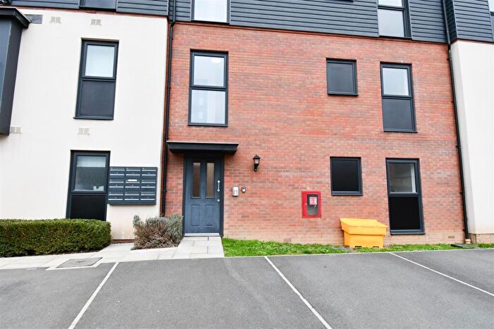 2 Bedroom Apartment To Rent In Ffordd Penrhyn, Barry, CF62