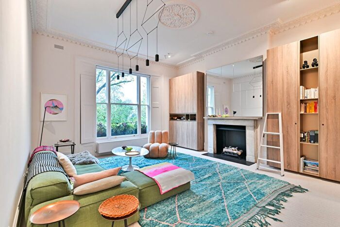 1 Bedroom Flat To Rent In Holland Park Avenue, Notting Hill, W11