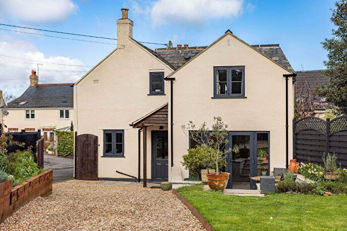 3 Bedroom Character Property For Sale In The Luggs, Kings Stanley, Stonehouse, GL10