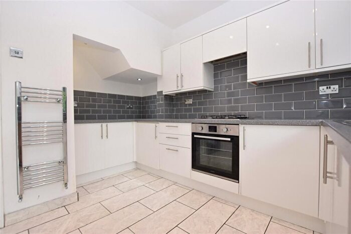 3 Bedroom Semi Detached House To Rent In Bournville Road, London, SE6