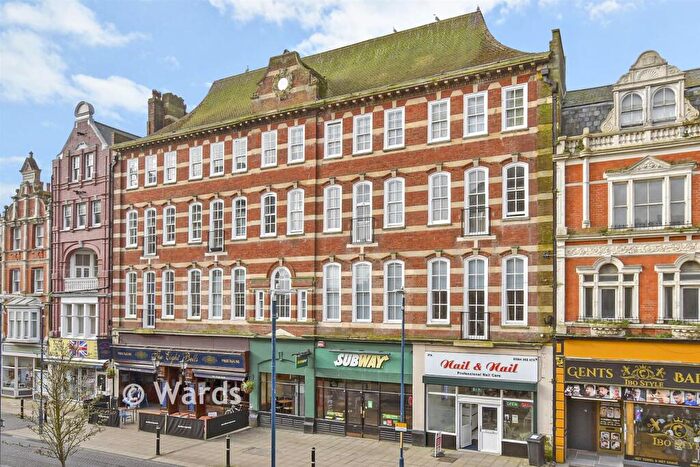 2 Bedroom Apartment For Sale In New Street, Dover, Kent, CT17