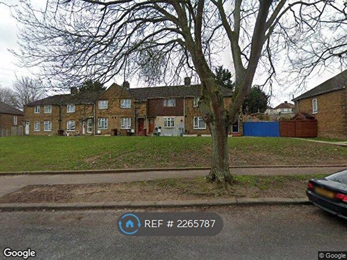 3 Bedroom Terraced House To Rent In Darnley Road, Rochester, ME2