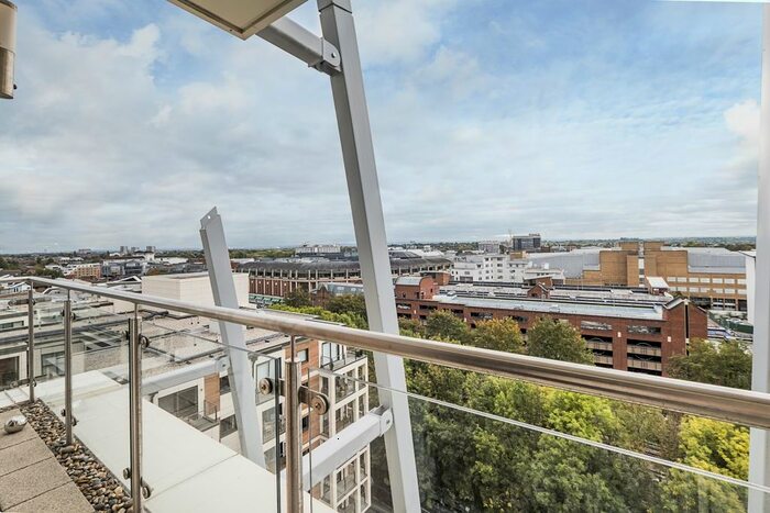 2 Bedroom Flat To Rent In Henry Macaulay Avenue, Kingston Upon Thames, KT2