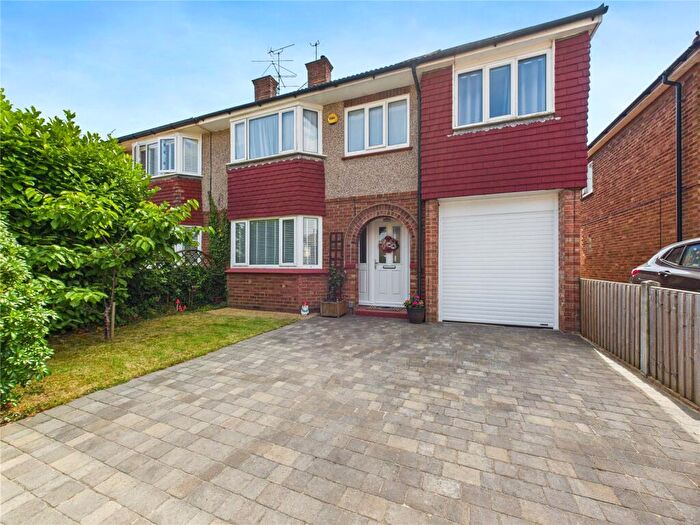 5 Bedroom Semi-Detached House For Sale In Sutton Park Avenue, Colchester, CO3