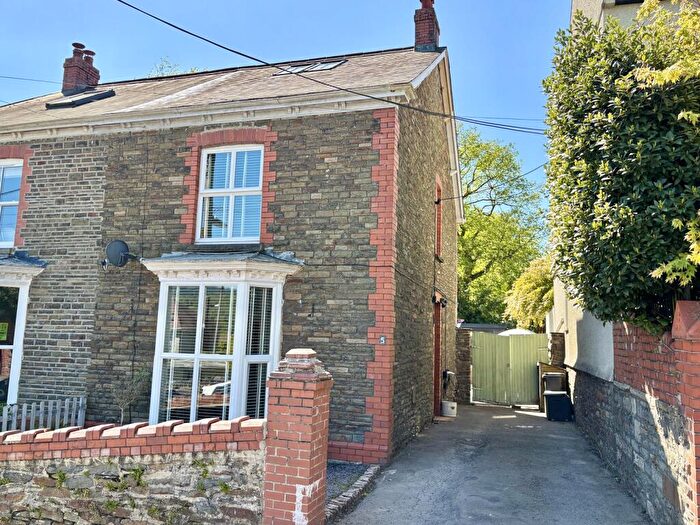 4 Bedroom Semi-Detached House For Sale In Smithfield Road, Pontardawe, Swansea., SA8