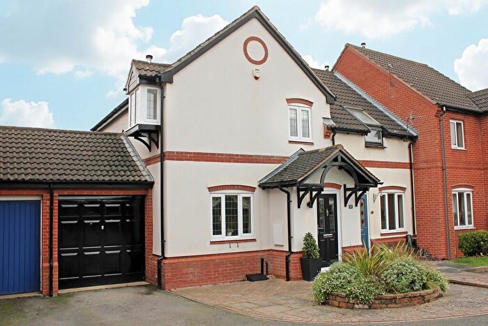 3 Bedroom Semi Detached House For Sale In Broad Meadow, Wigston, LE18