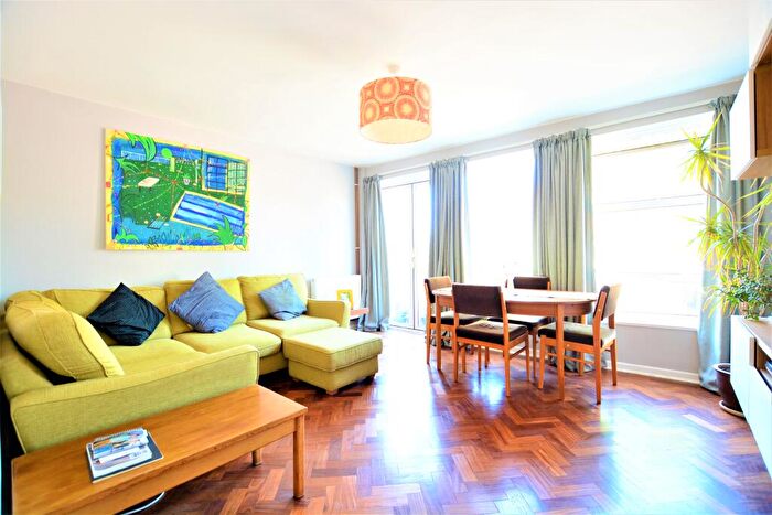 2 Bedroom Flat To Rent In Dyke Road, Brighton, BN1