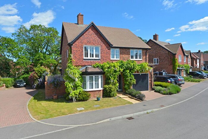 4 Bedroom Detached House For Sale In Sweeters Field Road, Alfold, GU6