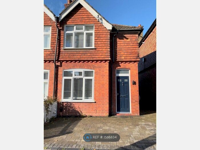 2 Bedroom Semi-Detached House To Rent In Hilliard Road, Northwood, HA6