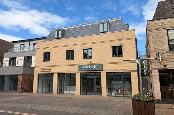 1 Bedroom Flat To Rent In High Street, Kidlington, OX5