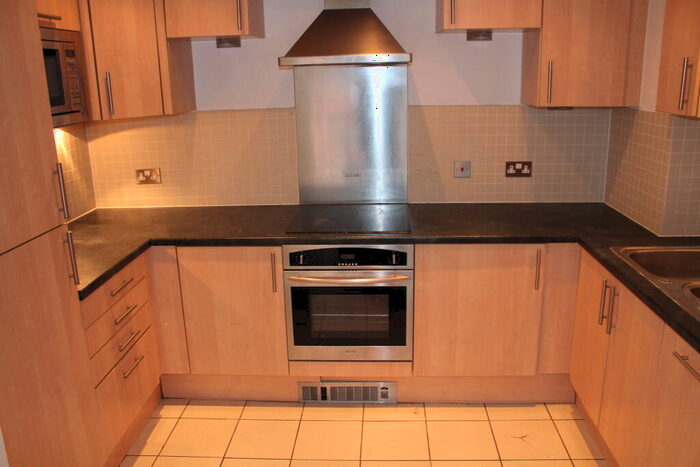 1 Bedroom Apartment To Rent In Avante Court - Central Kingston, KT1