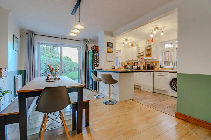 3 Bedroom Semi-Detached House For Sale In Wardens Walk, Leicester Forest East, LE3