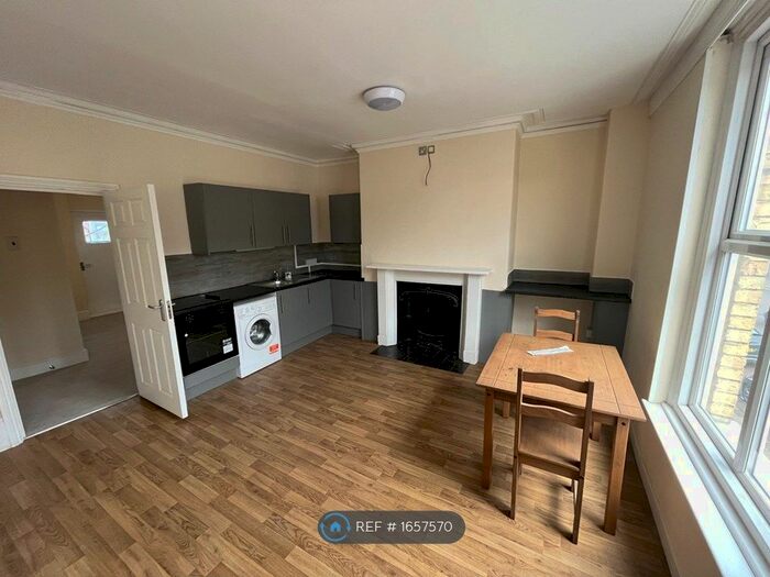 1 Bedroom Flat To Rent In Harpur Street, Bedford, MK40