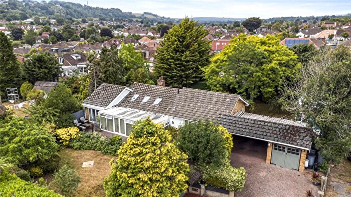 3 Bedroom Bungalow For Sale In Allendale Avenue, Worthing, West Sussex, BN14