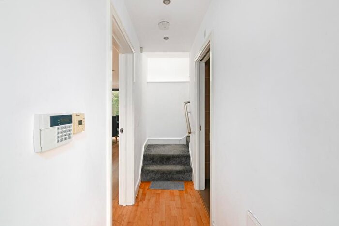 3 Bedroom Terraced House For Sale In La Rose Lane, London, N15