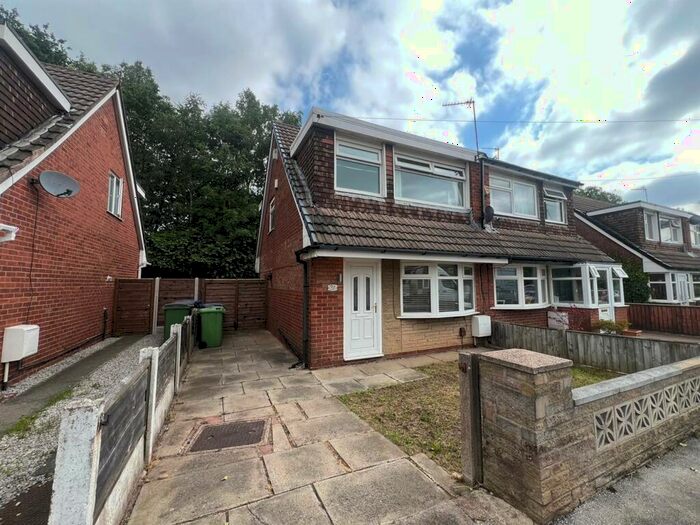 3 Bedroom House To Rent In Melanie Drive, Stockport, SK5