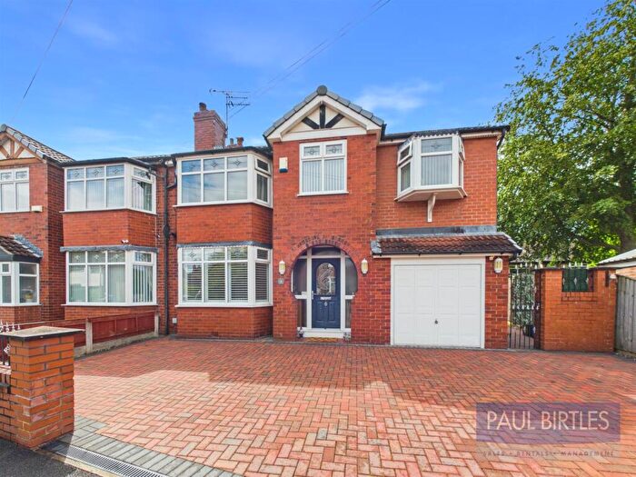 4 Bedroom Semi-Detached House For Sale In Fairholme Avenue, Urmston, Trafford, M41