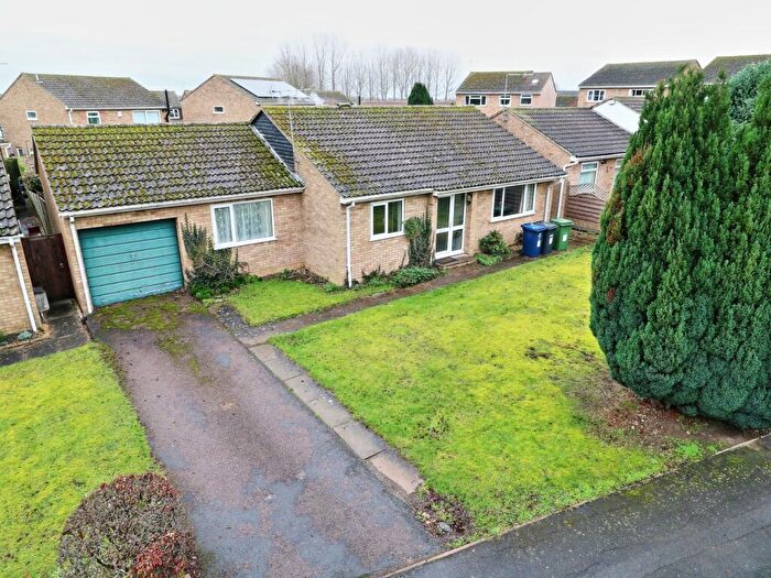 3 Bedroom Detached Bungalow For Sale In Glebe Road, Perry, Huntingdon, PE28