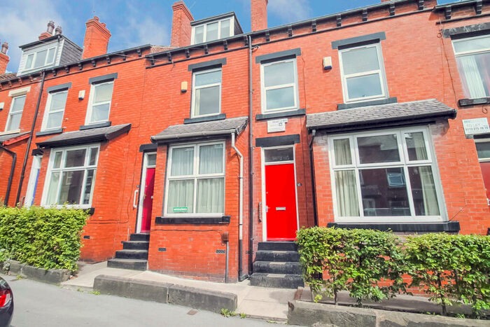 4 Bedroom Terraced House To Rent In Hessle Terrace, Hyde Park, Leeds, LS6