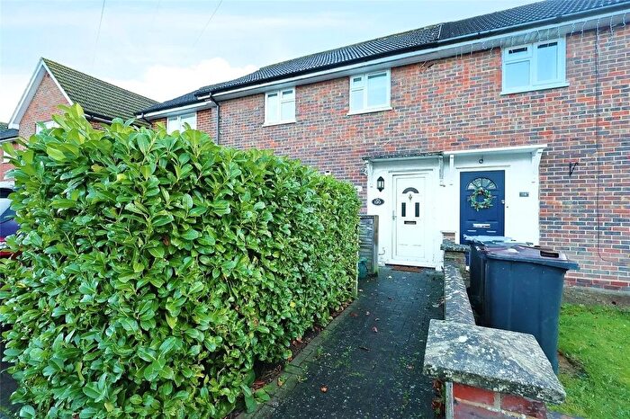 2 Bedroom Terraced House To Rent In Woking, GU22