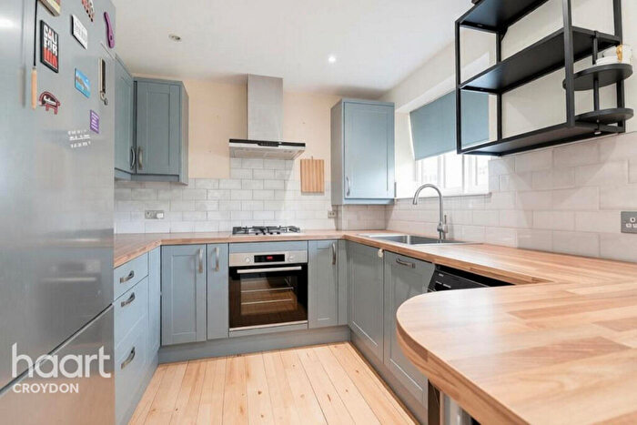 2 Bedroom Maisonette For Sale In Chancellor Gardens, South Croydon, CR2