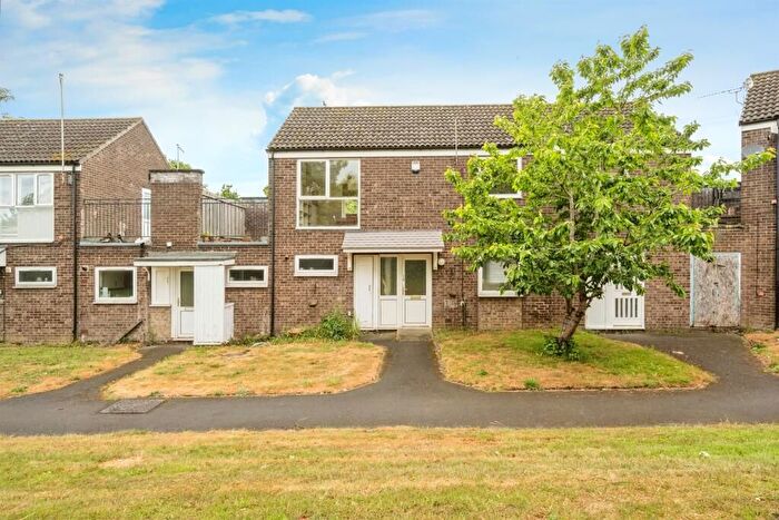 2 Bedroom Maisonette For Sale In Selby Court, Scunthorpe, DN17