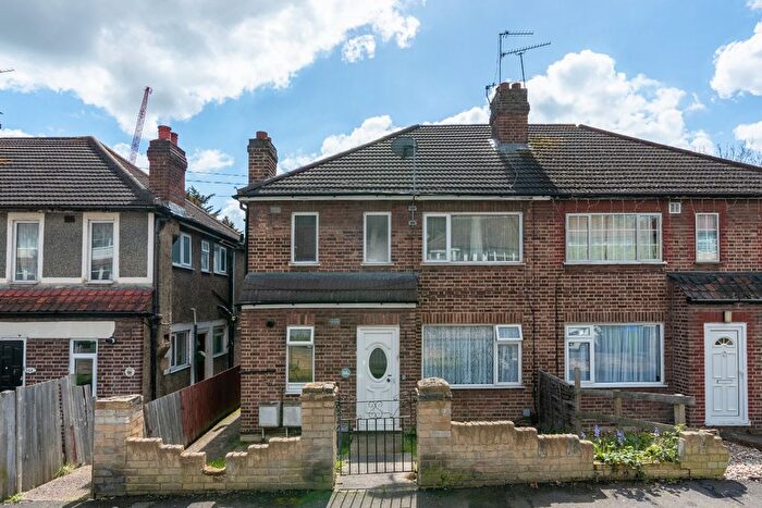 2 Bedroom Maisonette To Rent In Holly Hill Road, Erith, Kent, DA8