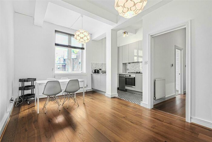 2 Bedroom Apartment To Rent In Boundary Street, Shoreditch, London, E2