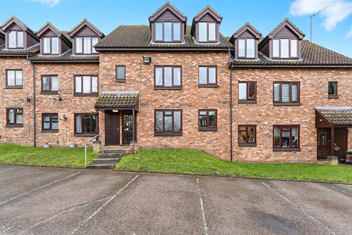2 Bedroom Flat For Sale In Leamon Court, Brandon, IP27
