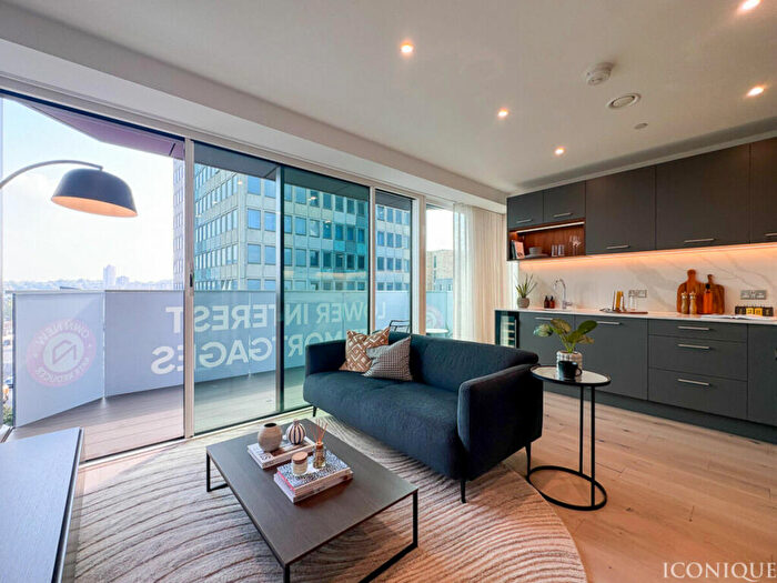 1 Bedroom Apartment For Sale In Duke Of Wellington Avenue, London, SE18